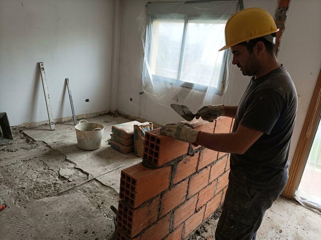 Foto 1 Da forma a tu reforma: albañilería integral en Ponteareas